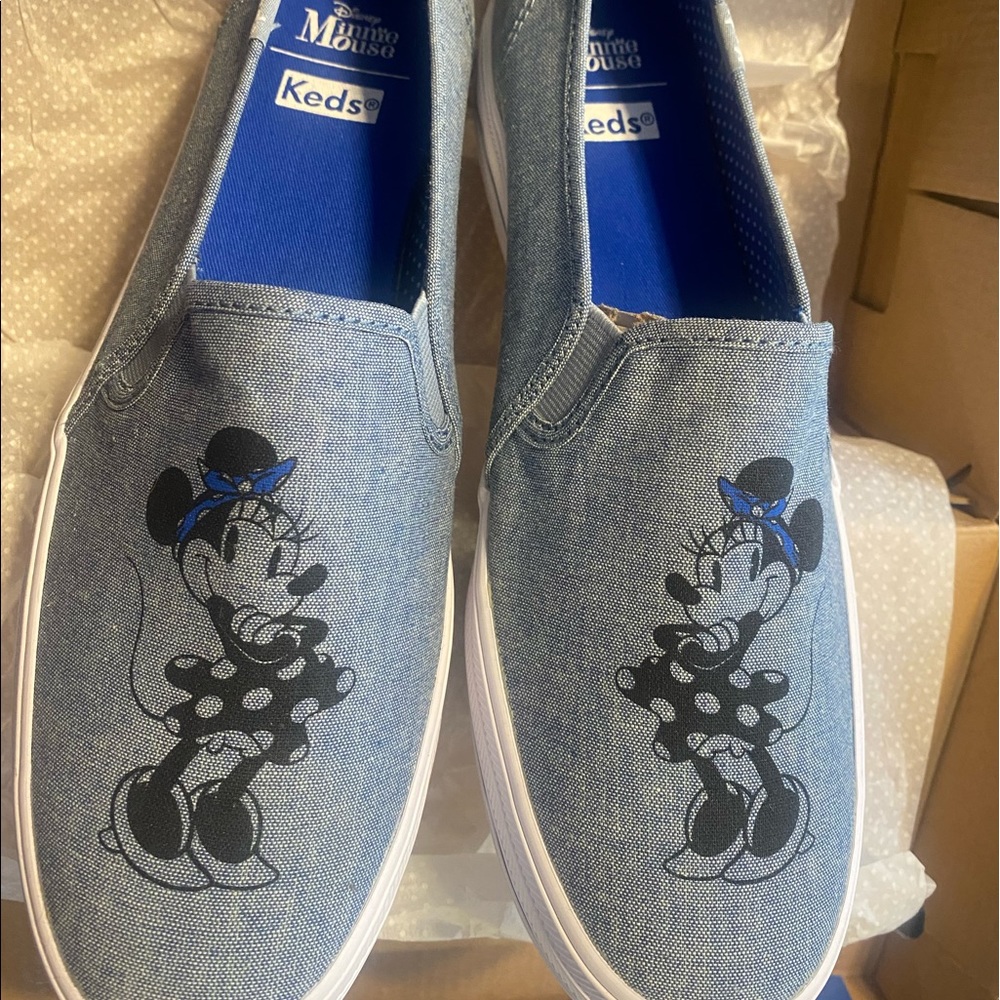 Keds 9.5 Triple Decker Minnie Mouse Blue Slip ons